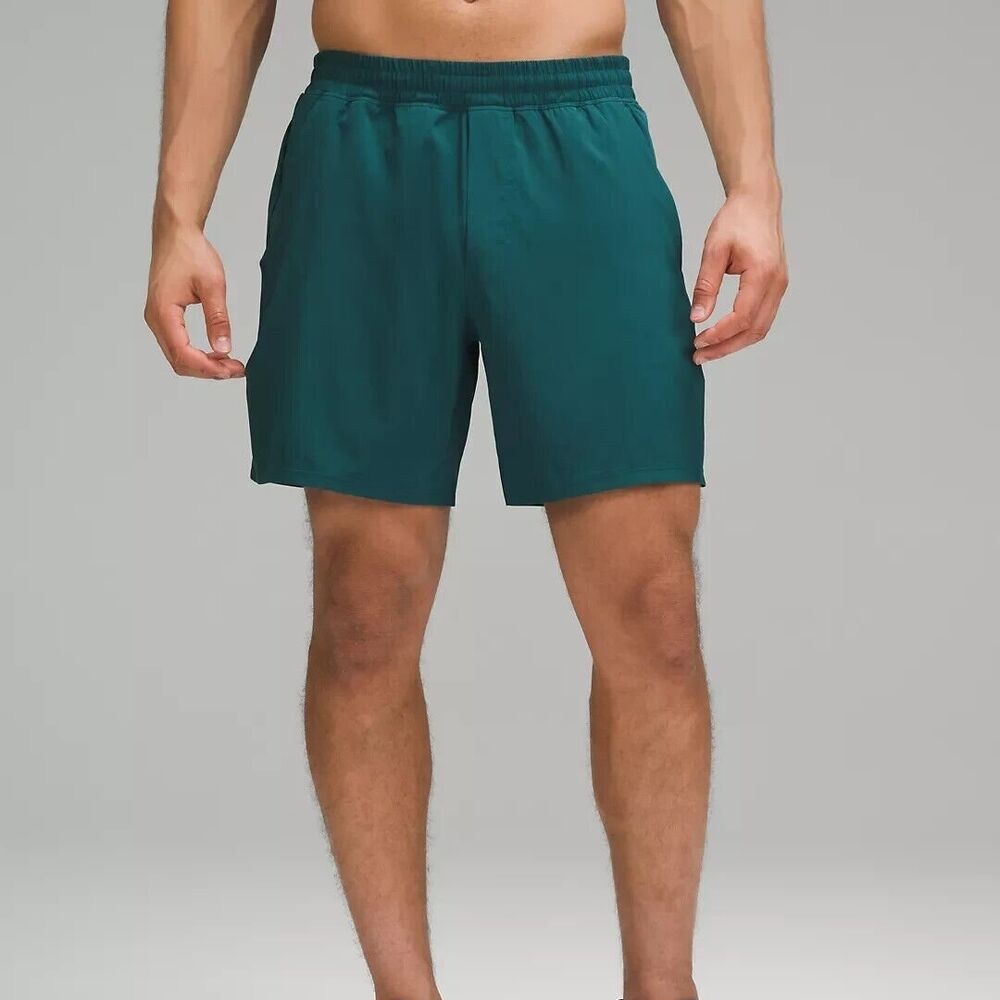 Lululemon Pace Breaker 5” shorts